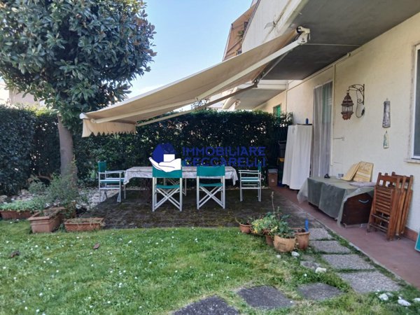 appartamento in affitto a Massa in zona Marina dei Ronchi
