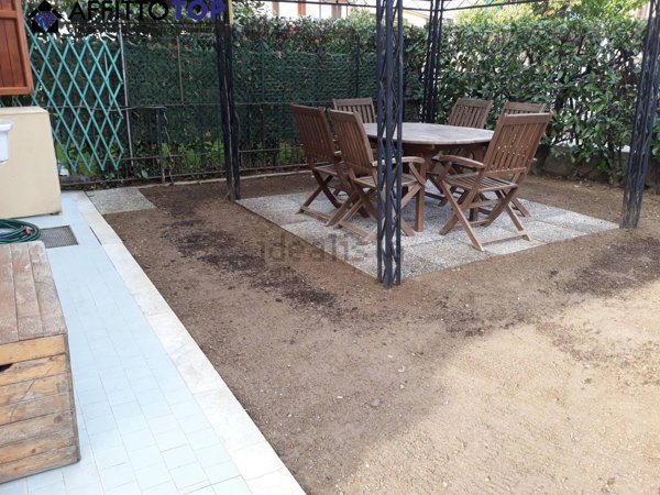 appartamento in affitto a Massa in zona Marina di Massa