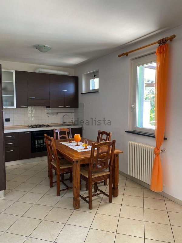 appartamento in affitto a Massa in zona Marina di Massa