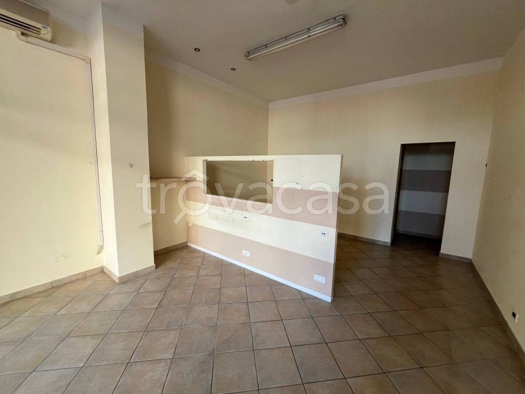 negozio in affitto a Massa in zona Centro Storico