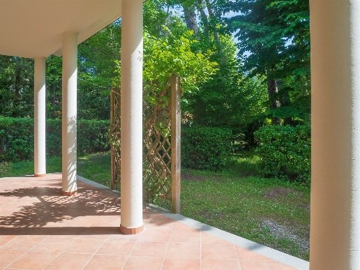 appartamento in affitto a Massa in zona Marina dei Ronchi