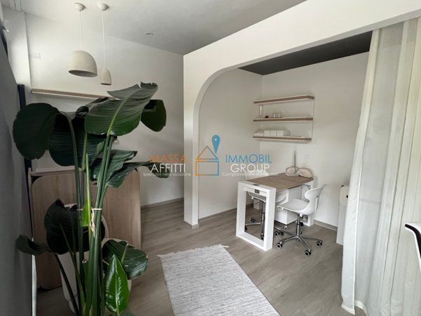 locale commerciale in affitto a Massa