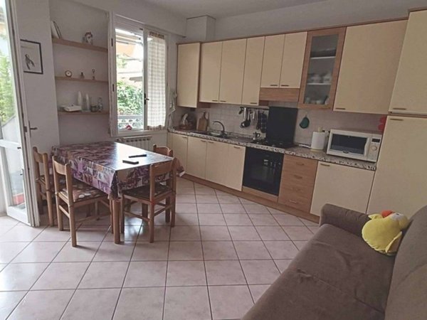 appartamento in affitto a Massa in zona Poveromo