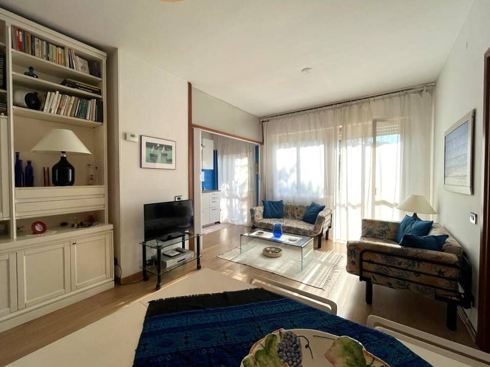 appartamento in affitto a Massa in zona Marina di Massa