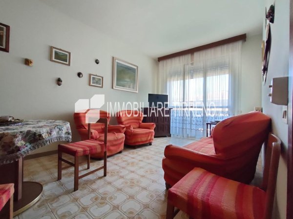 appartamento in affitto a Massa in zona Marina di Massa