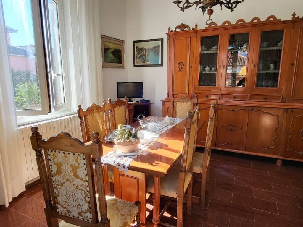 appartamento in affitto a Massa in zona Marina dei Ronchi