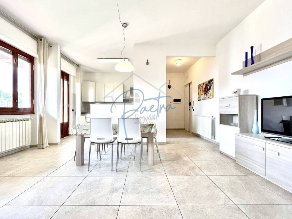 appartamento in affitto a Massa in zona Marina di Massa