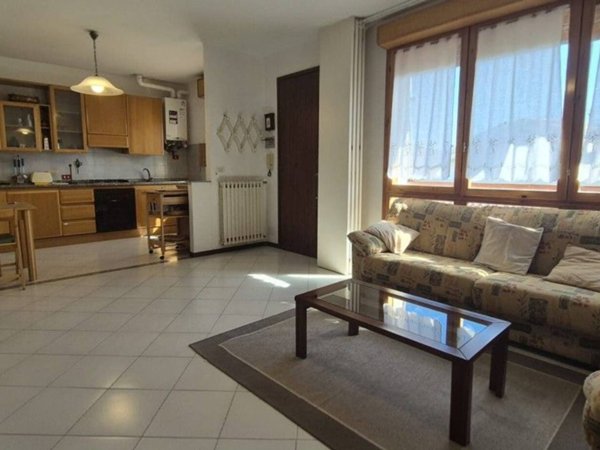 appartamento in affitto a Massa in zona Marina dei Ronchi