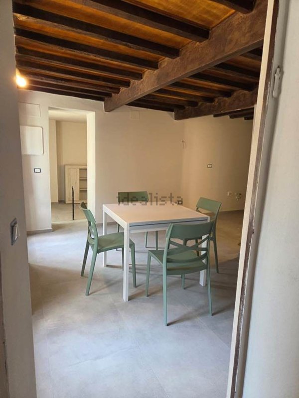 appartamento in affitto a Massa in zona Canevara