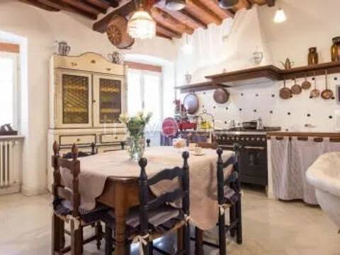 appartamento in affitto a Massa in zona Centro Storico