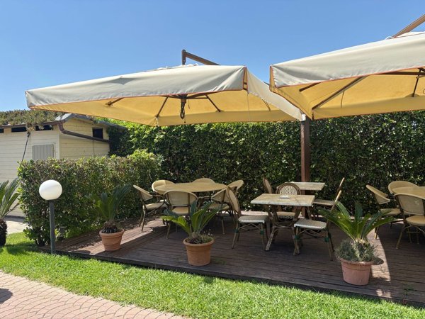 casa indipendente in affitto a Massa in zona Poveromo