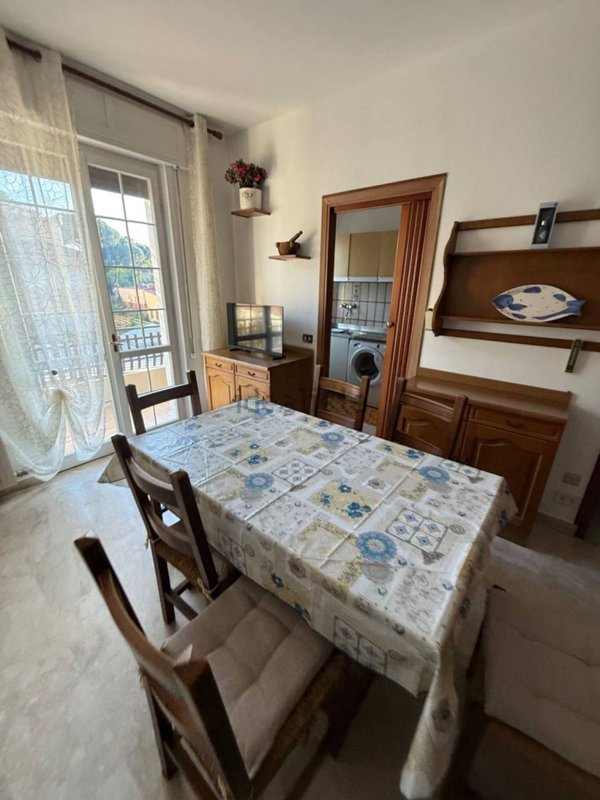 appartamento in affitto a Massa in zona Marina di Massa