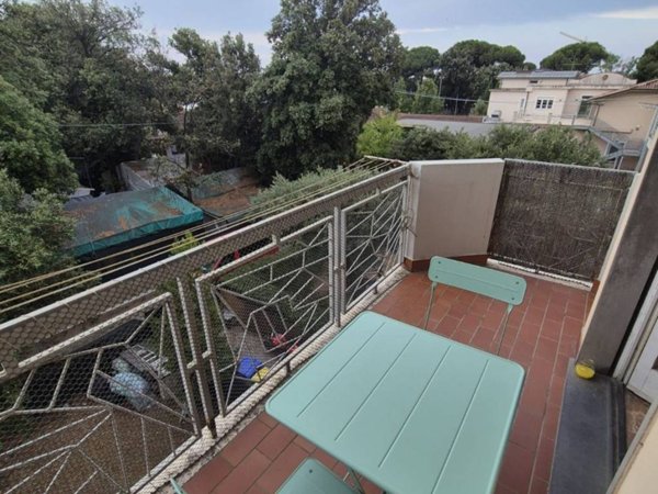 appartamento in affitto a Massa in zona Marina di Massa