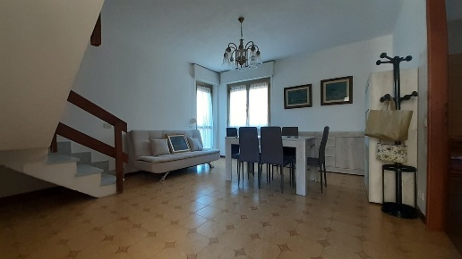 casa indipendente in affitto a Massa in zona Marina di Massa