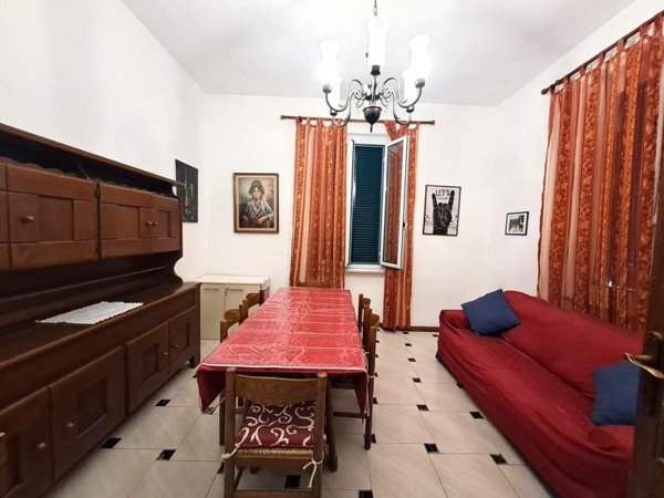 appartamento in affitto a Massa in zona Marina di Massa