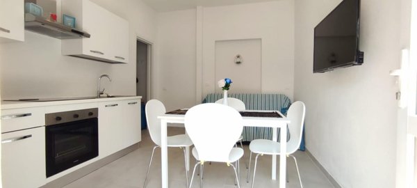 appartamento in affitto a Massa in zona Marina di Massa