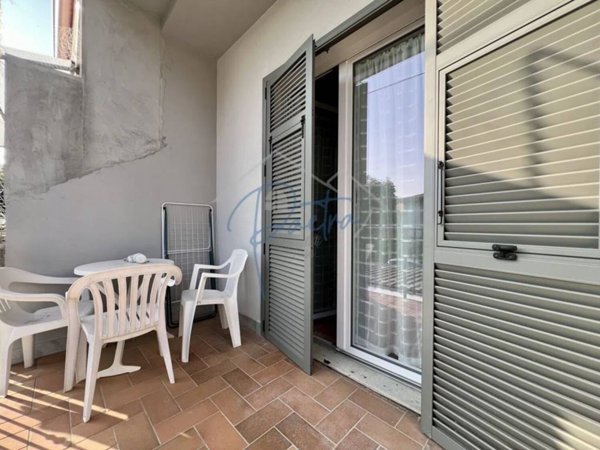 appartamento in affitto a Massa in zona Marina dei Ronchi