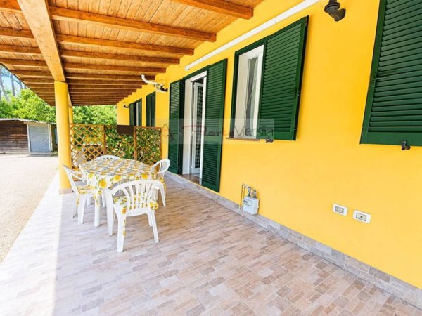 casa indipendente in affitto a Massa