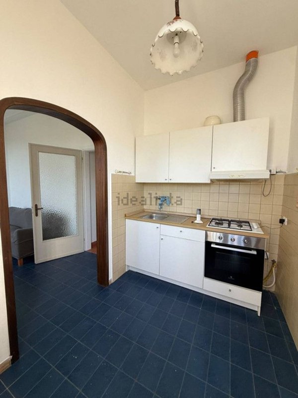 casa indipendente in affitto a Massa in zona Marina di Massa