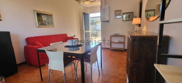 appartamento in affitto a Massa in zona Marina di Massa