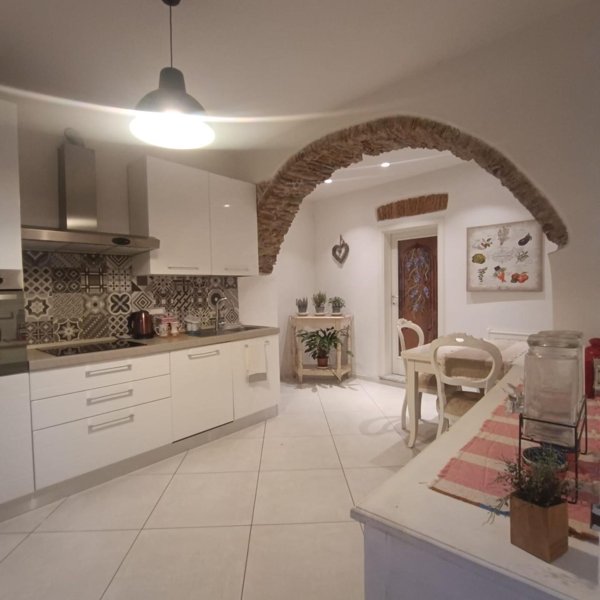 casa semindipendente in affitto a Massa in zona Centro Storico