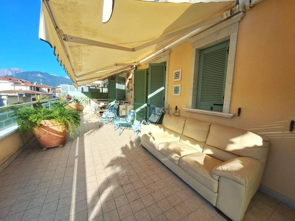 appartamento in affitto a Massa in zona Marina di Massa