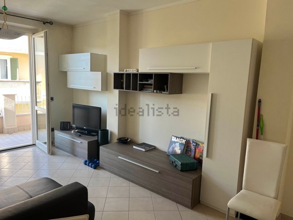 appartamento in affitto a Massa in zona Marina di Massa