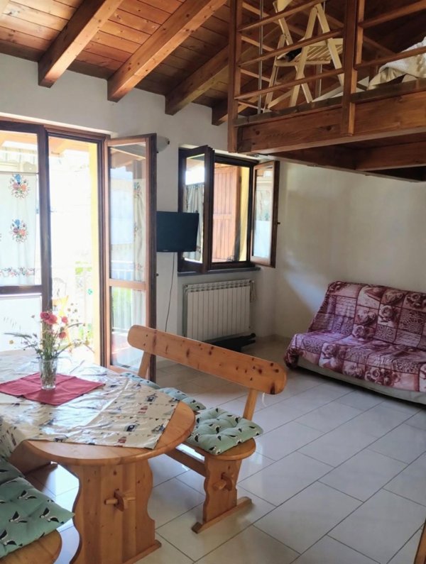 casa semindipendente in affitto a Massa in zona Marina di Massa