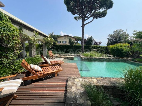 casa indipendente in affitto a Montignoso in zona Cinquale