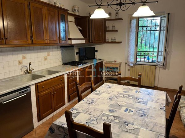 casa indipendente in affitto a Montignoso in zona Cervaiolo