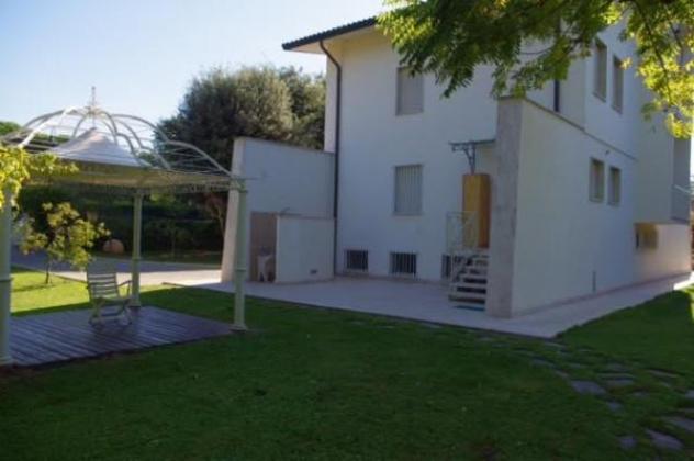 casa indipendente in affitto a Montignoso in zona Cinquale