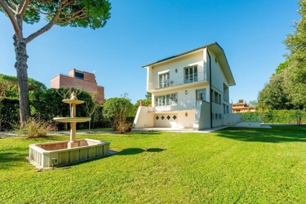 casa indipendente in affitto a Montignoso in zona Cinquale