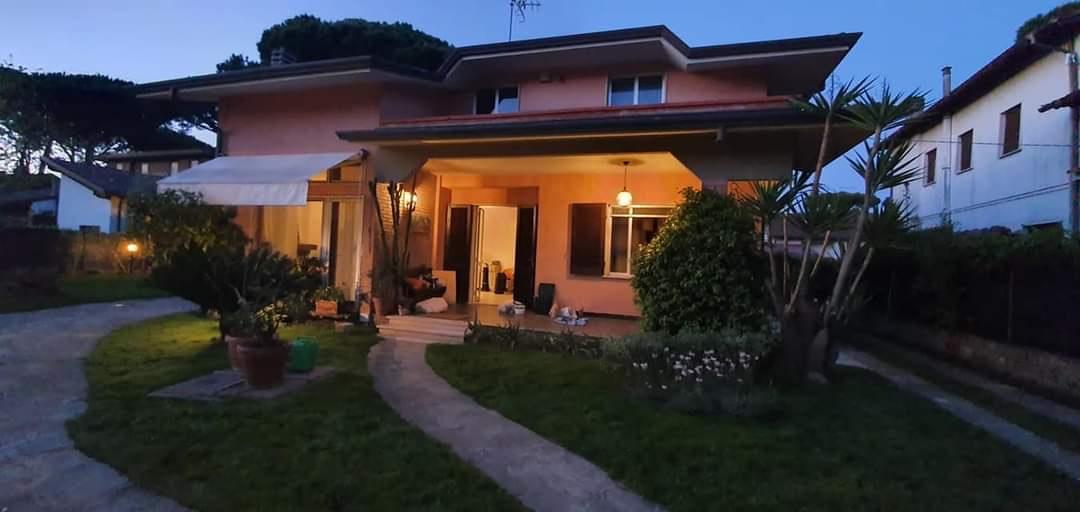 appartamento in affitto a Montignoso in zona Cinquale