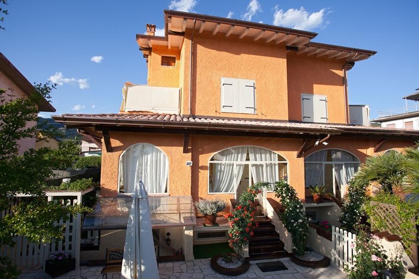 casa indipendente in affitto a Montignoso