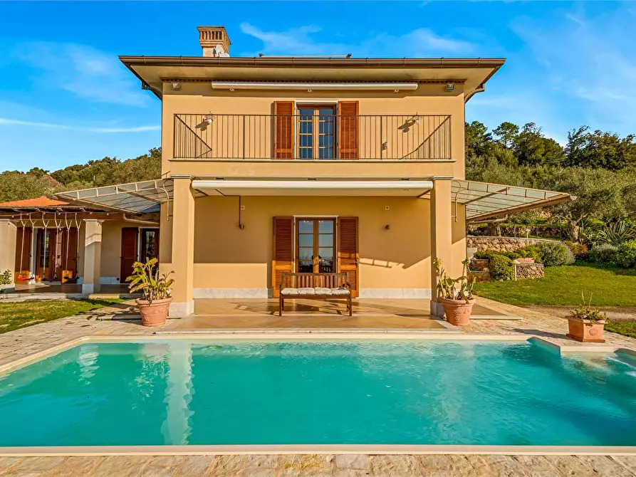 casa indipendente in affitto a Montignoso in zona Palatina