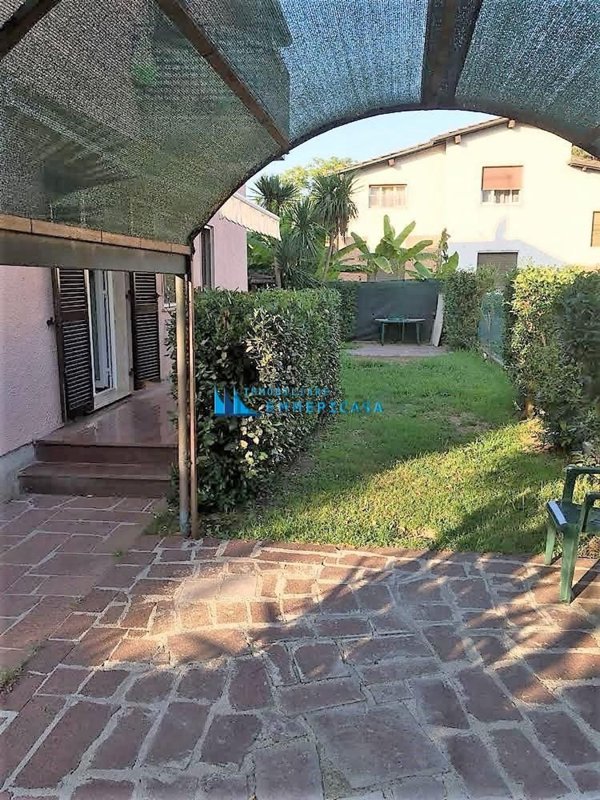 appartamento in affitto a Montignoso in zona Cinquale