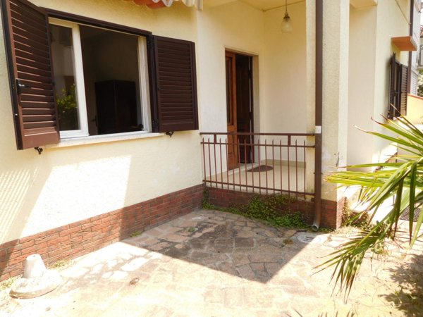 casa indipendente in affitto a Montignoso in zona Cinquale