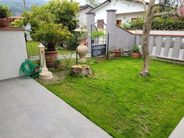 appartamento in affitto a Montignoso