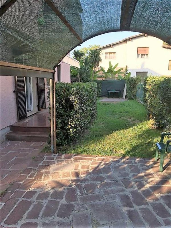 appartamento in affitto a Montignoso in zona Cinquale