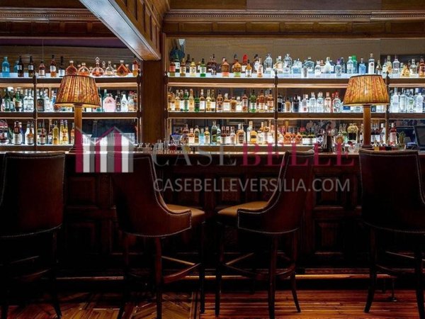 negozio in affitto a Montignoso in zona Cervaiolo