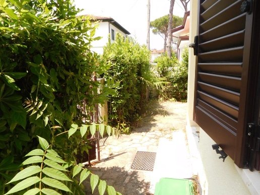 casa indipendente in affitto a Montignoso in zona Cinquale