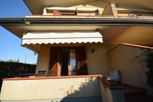 casa indipendente in affitto a Montignoso in zona Cinquale