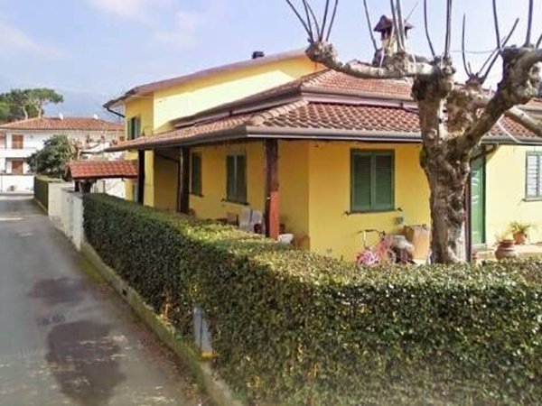 casa indipendente in affitto a Montignoso in zona Cinquale