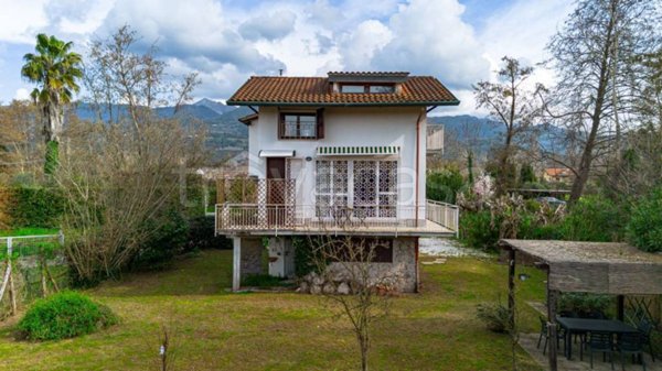 casa indipendente in affitto a Montignoso in zona Cinquale