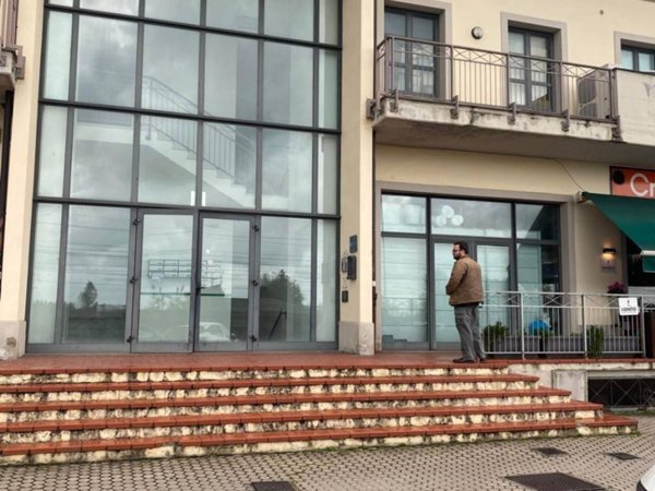 ufficio in affitto a Montignoso in zona Renella