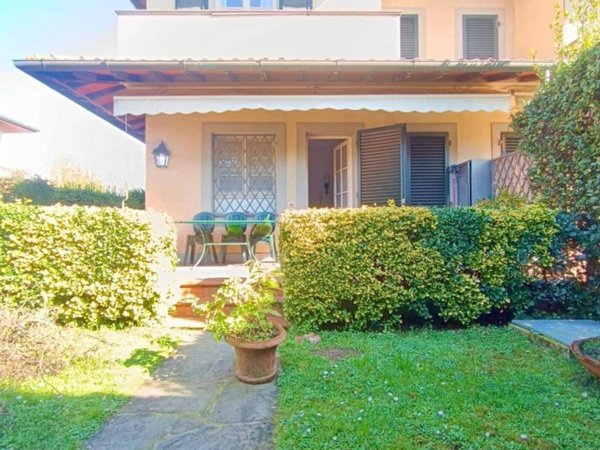 casa indipendente in affitto a Montignoso in zona Cinquale