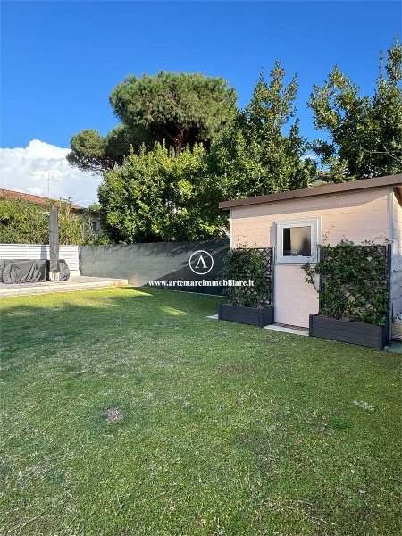 appartamento in affitto a Montignoso