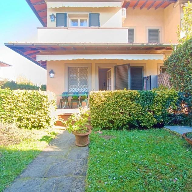 casa indipendente in affitto a Montignoso in zona Cinquale