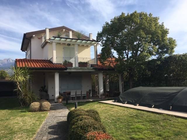 casa indipendente in affitto a Montignoso