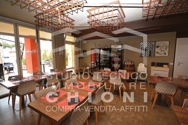 locale commerciale in affitto a Montignoso in zona Cinquale